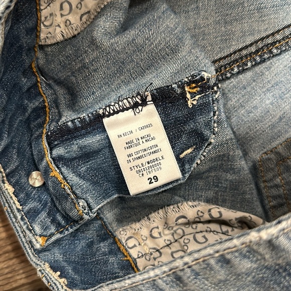 Guess Jean shorts size 29 - Picture 4 of 4